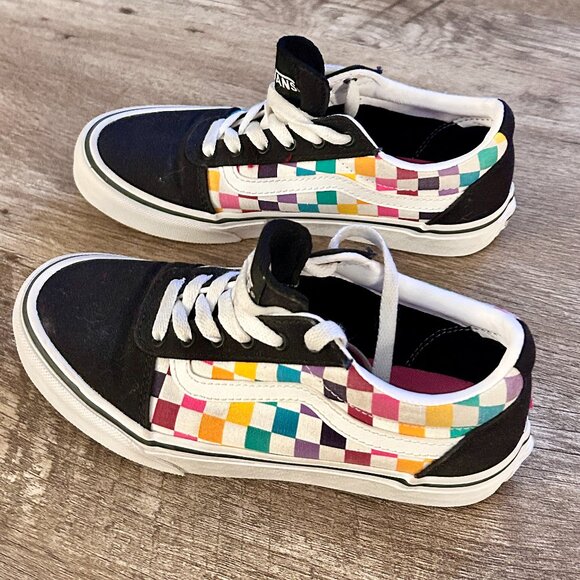 Like New!  Vans, Old Skool Rainbow Checkerboard, Missy Size 2.5 Youth - Picture 1 of 6